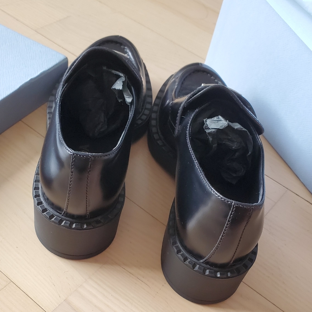 Prada Spazzolato Chunky Black Loafer - Picture 10 of 10